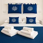Antonietta Ischia 3*