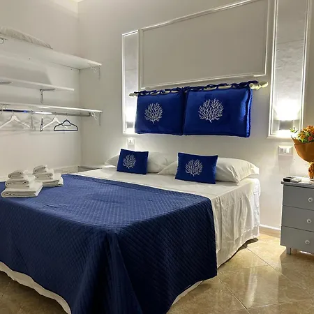 Antonietta Ischia 3*